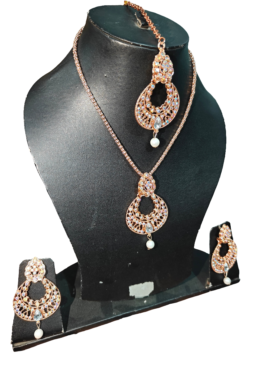 Mang-Tika with Necklace And Earings